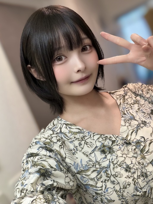 【FC限定】さっき（FC更新1時間前）髪を切ってきました！☘